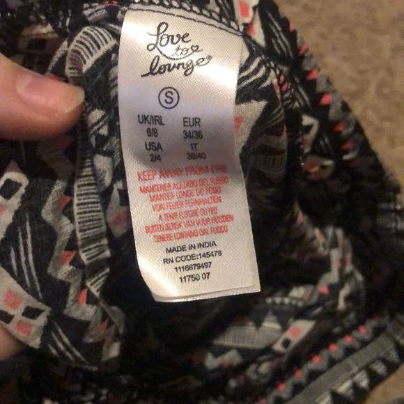 Patterned shorts - Picture 4 of 4